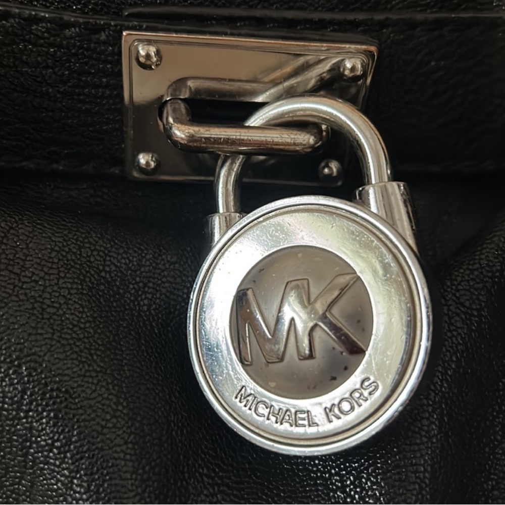 Michael Kors Purse - Picture 5 of 15